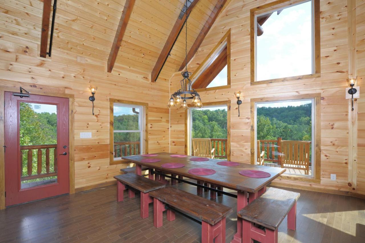 Ridge View Lodge Nature And Mountain View - Hot Tub - Firepit - Yard - Games Gatlinburg Kültér fotó