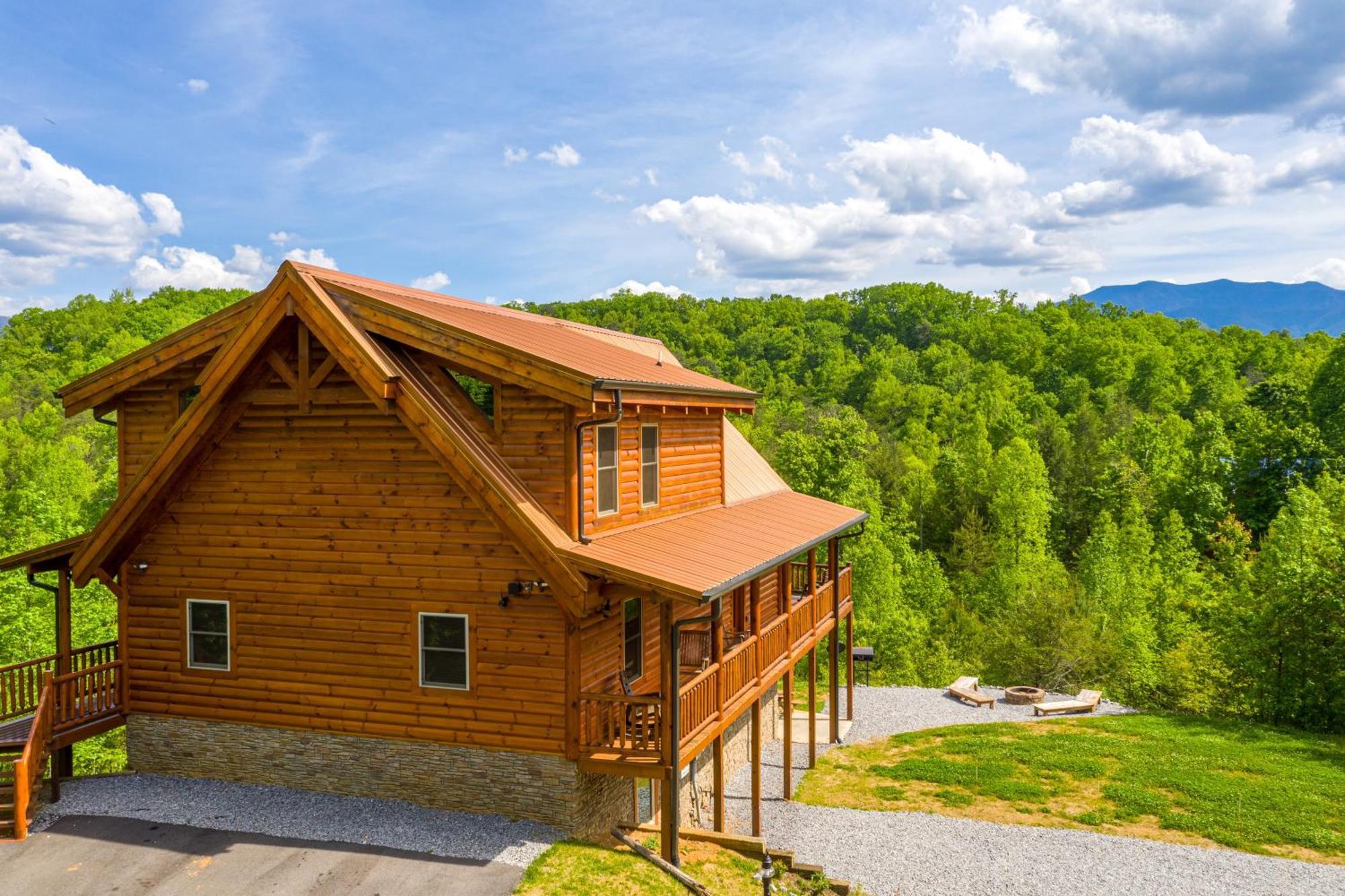 Ridge View Lodge Nature And Mountain View - Hot Tub - Firepit - Yard - Games Gatlinburg Kültér fotó