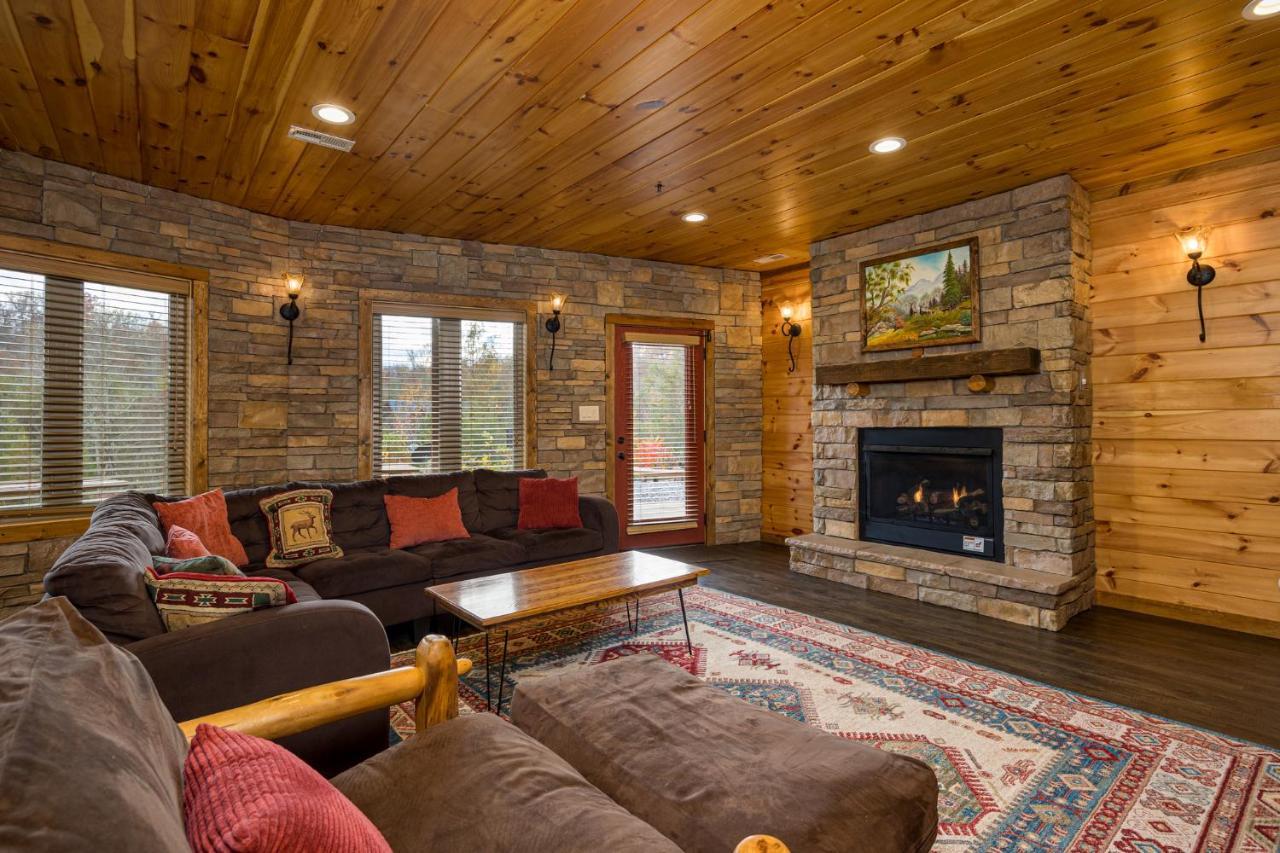 Ridge View Lodge Nature And Mountain View - Hot Tub - Firepit - Yard - Games Gatlinburg Kültér fotó