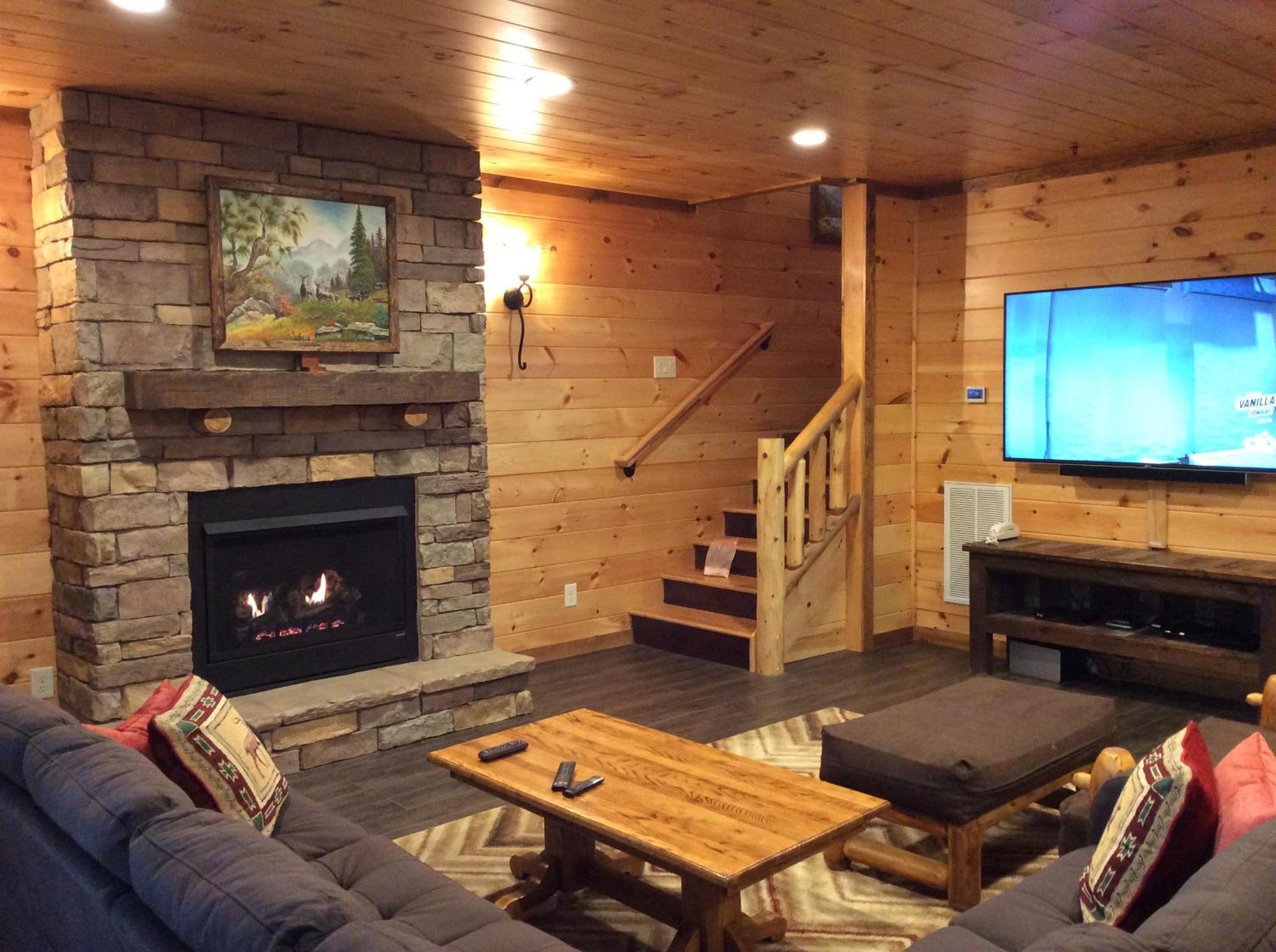 Ridge View Lodge Nature And Mountain View - Hot Tub - Firepit - Yard - Games Gatlinburg Kültér fotó