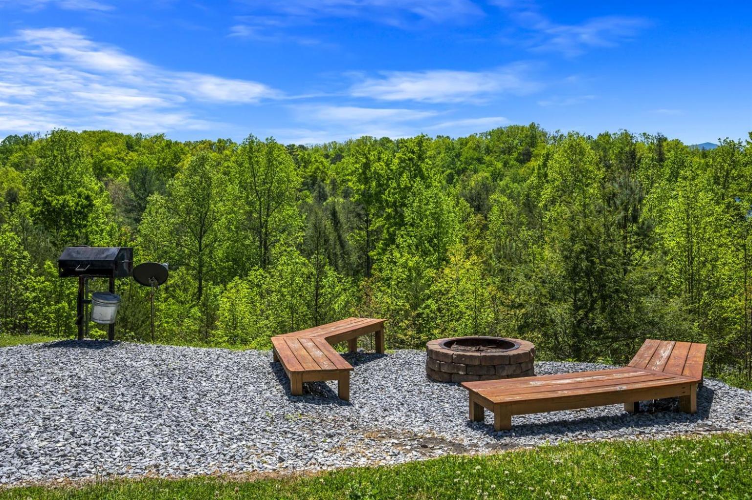 Ridge View Lodge Nature And Mountain View - Hot Tub - Firepit - Yard - Games Gatlinburg Kültér fotó